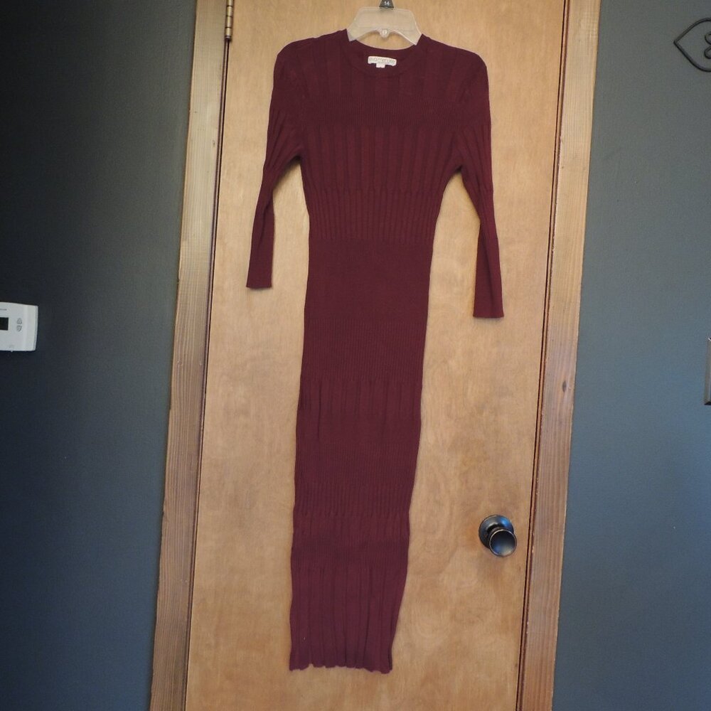 Eva Mendes Burgundy Ribbed Knit Bodycon Midi Dress Size M